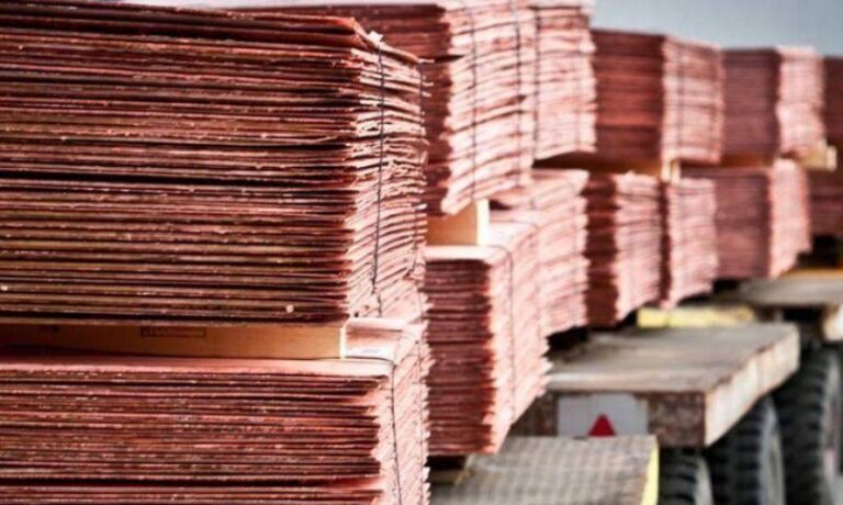 Exportaciones de cobre podrían llegar a 300 mil toneladas este año según Sonami