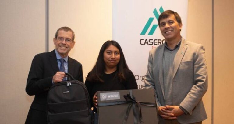 Minera Caserones otorga becas a estudiantes de la Universidad de Atacama para impulsar la excelencia académica
