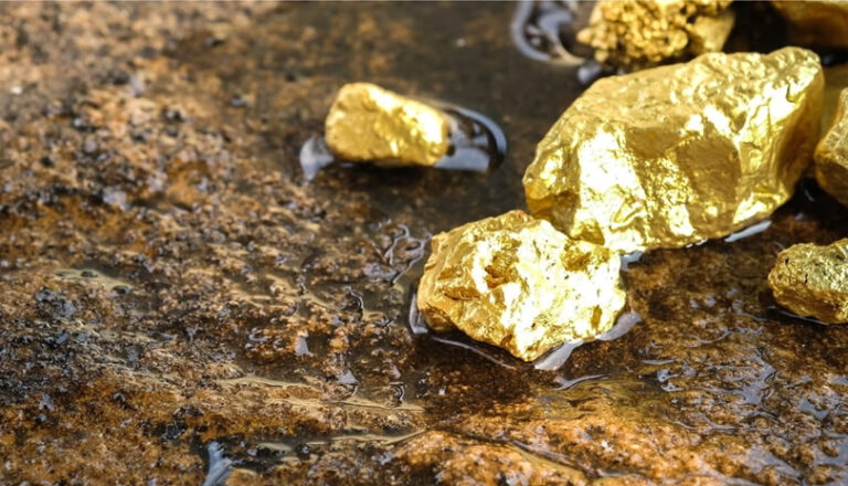 Oro al alza ante expectativas de la Fed: Analistas pronostican precios récord en 2024