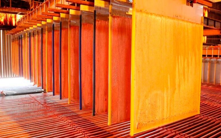 Cobre y consolidación: la prima clave y el plazo que tensionan la megafusión entre Rio Tinto y Glencore