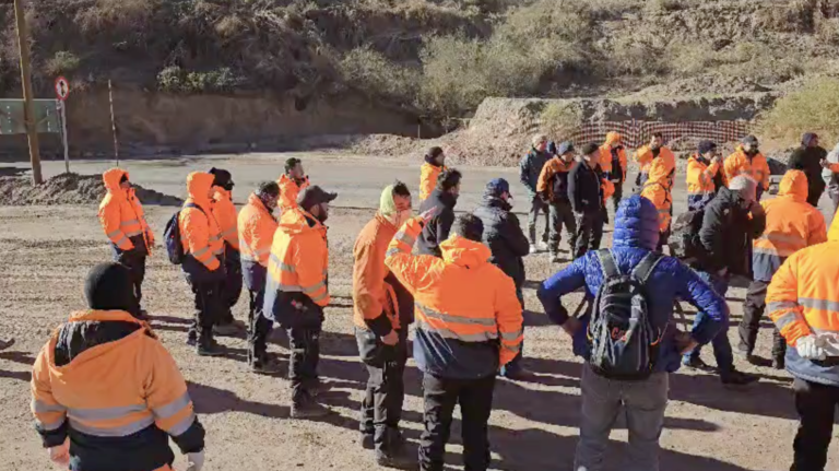 Supervisores hacen llamado a retomar conversaciones ante huelga de Sindicato Lumina