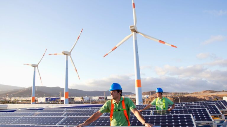 Chile fortalece su liderazgo regional en transición energética con nuevas políticas e infraestructura