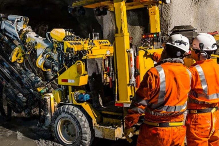 El 70% del empleo en minería es local, pero la brecha en formación técnica amenaza su sostenibilidad