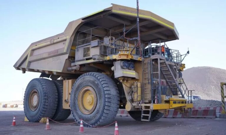 Chile se afianza como referente en la operación de camiones autónomos en minería
