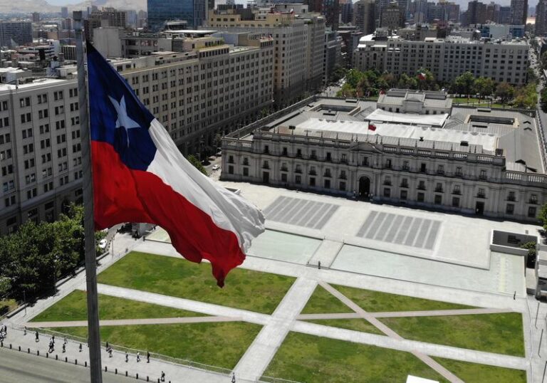 FMI elevó proyección de crecimiento para Chile a 2,4% en 2026