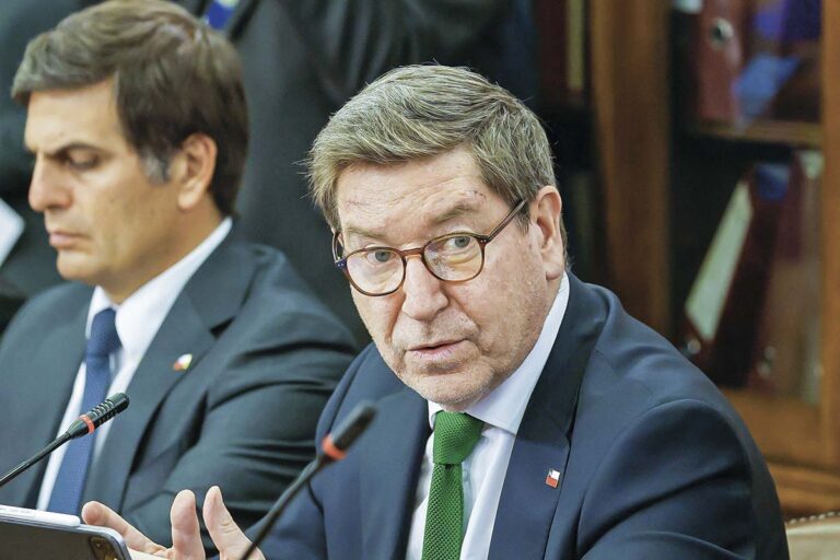 Biministro Daniel Mas defiende las alianzas público-privadas como motor para el desarrollo minero regional